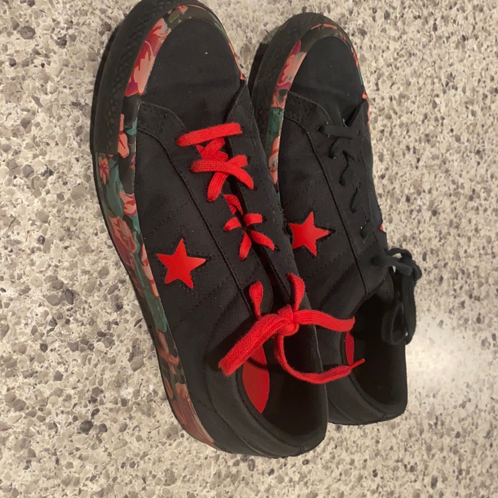 USED CONVERSE,still has a lot life left